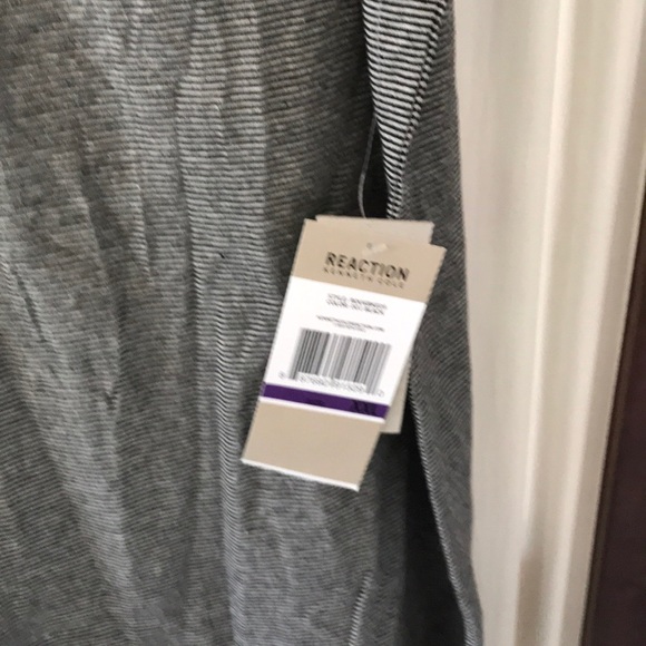 Reaction Kenneth Cole men's T-shirt New - Picture 3 of 8